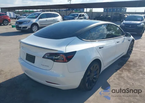 2022 Tesla Model 3 Performance Dual Motor All-Wheel Drive z USA, uszkodzony, nr VIN 5YJ3E1EC8NF124713